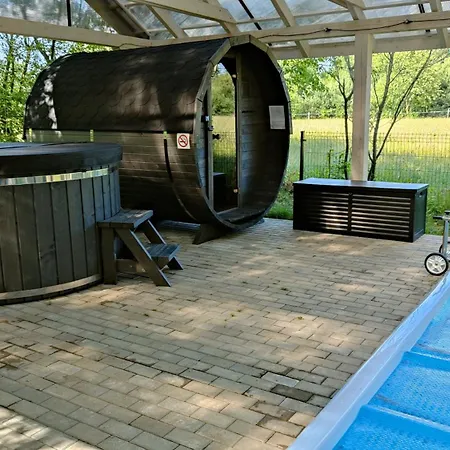 Semesterbostad Ale Jazz W Cenie Jacuzzi I Basen Nowe Miasto (Plonsk)